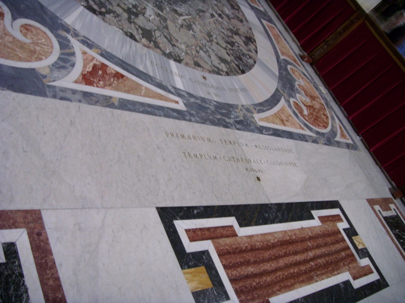 ST832462.JPG